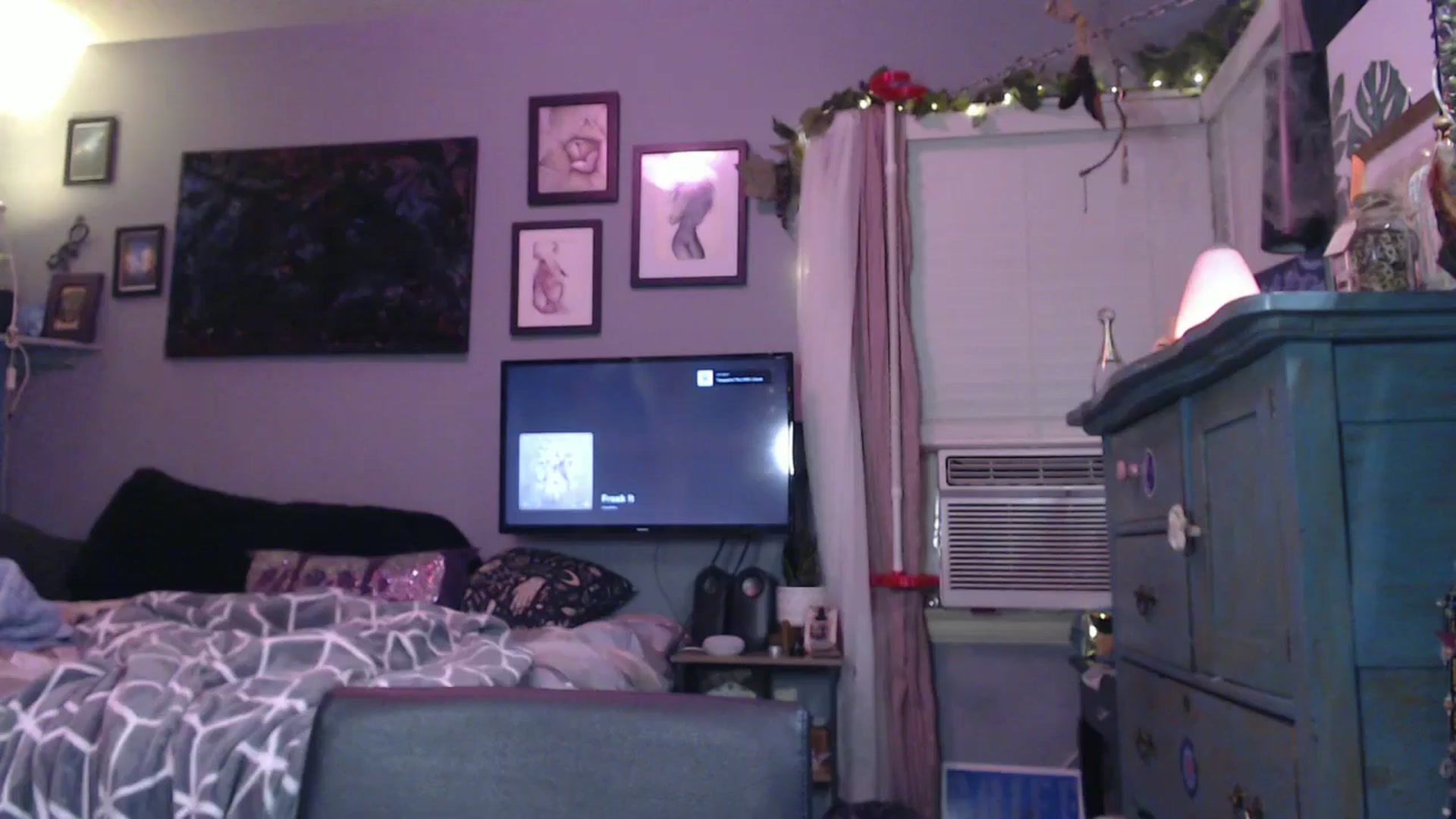 Gallery image thumbnail from GemmaFlame's myfreecams stream on, 06/21/2024, 06:39 image 19 of 20