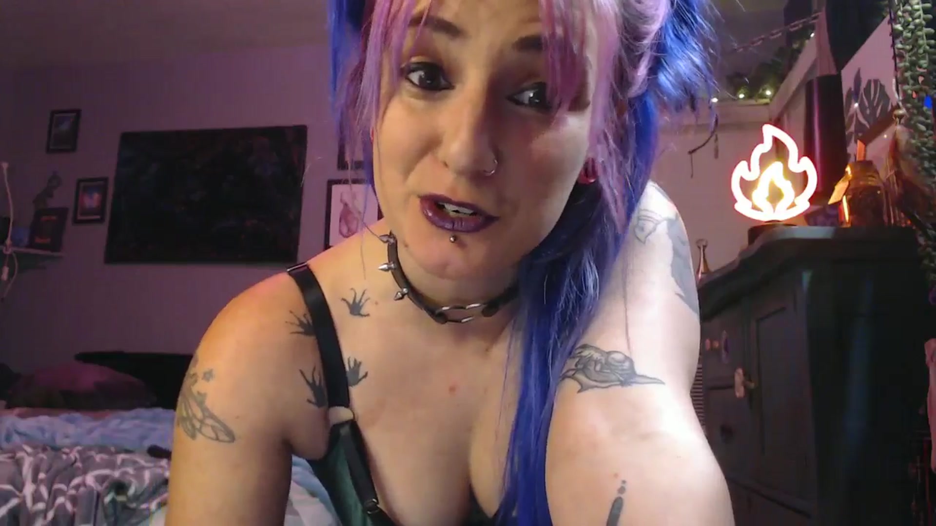 Gallery image thumbnail from GemmaFlame's myfreecams stream on, 06/29/2024, 03:44 image 3 of 20
