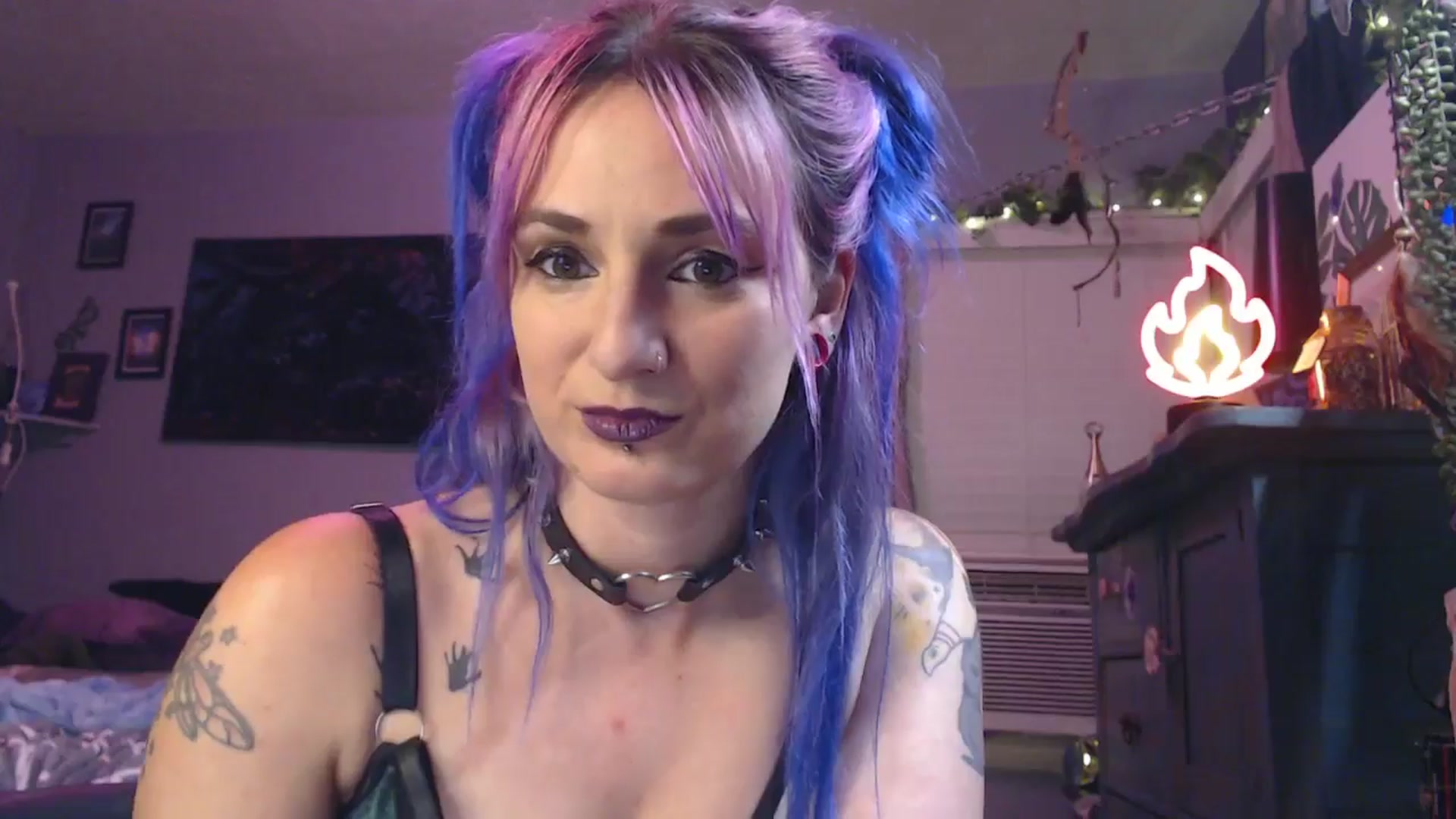 Gallery image thumbnail from GemmaFlame's myfreecams stream on, 06/29/2024, 03:44 image 11 of 20