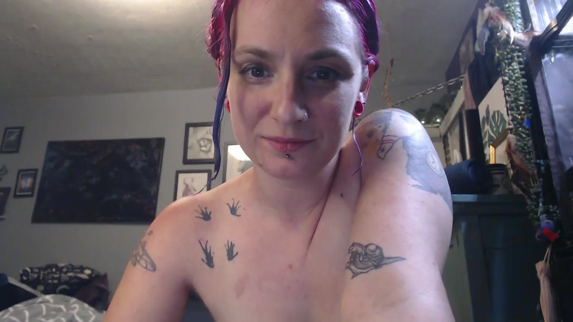 Gallery image thumbnail from GemmaFlame's myfreecams stream on, 07/03/2024, 06:35 image 20 of 20