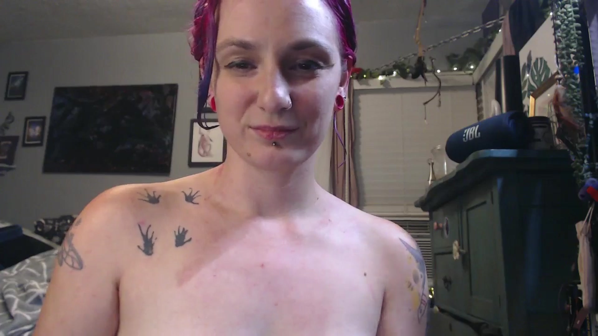 Gallery image thumbnail from GemmaFlame's myfreecams stream on, 07/03/2024, 06:35 image 10 of 20