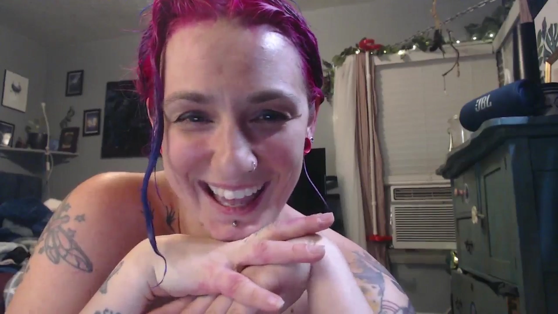 Gallery image thumbnail from GemmaFlame's myfreecams stream on, 07/03/2024, 06:35 image 13 of 20