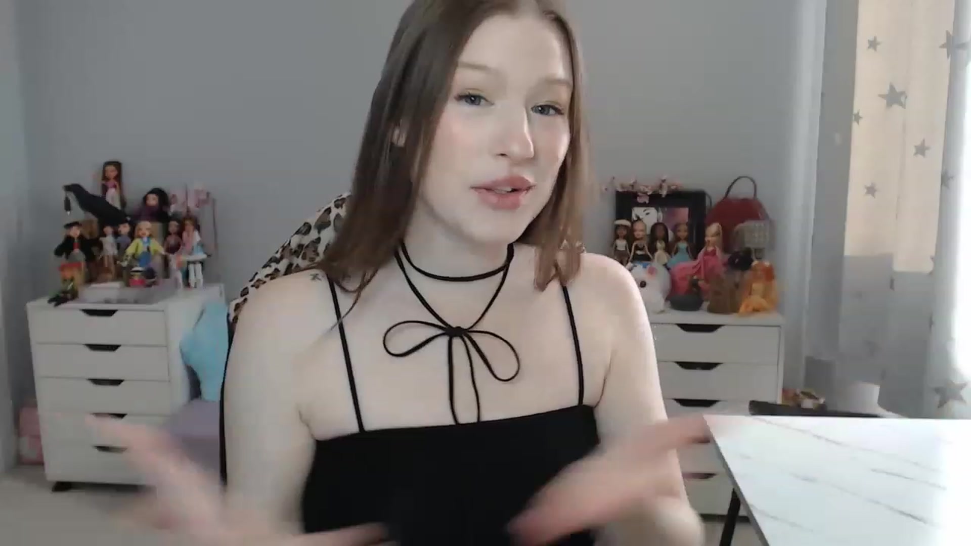 Gallery image thumbnail from GemmaMinx's myfreecams stream on, 01/26/2023, 21:04 image 10 of 20