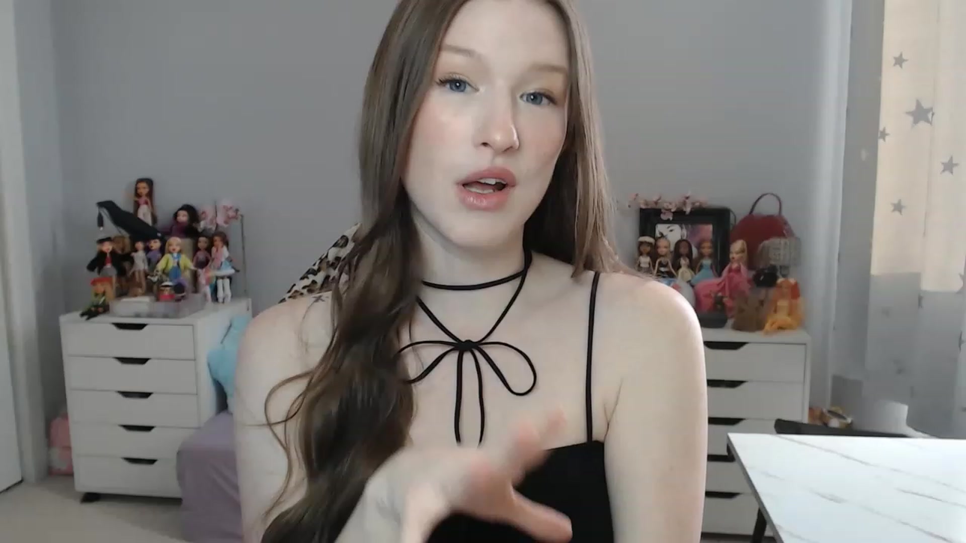 Gallery image thumbnail from GemmaMinx's myfreecams stream on, 01/26/2023, 21:04 image 6 of 20