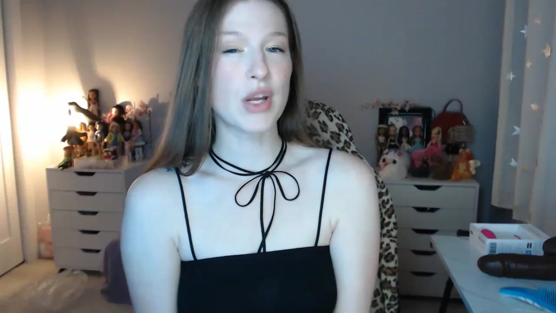 Gallery image thumbnail from GemmaMinx's myfreecams stream on, 01/26/2023, 23:08 image 6 of 20