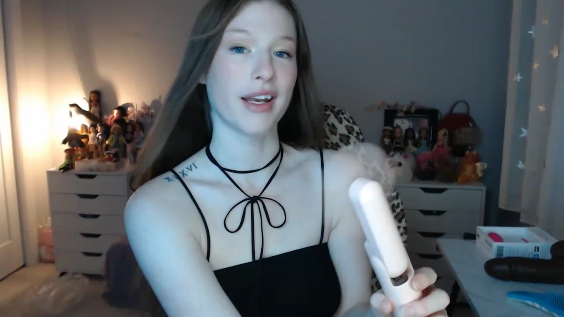 Gallery image thumbnail from GemmaMinx's myfreecams stream on, 01/26/2023, 23:08 image 7 of 20