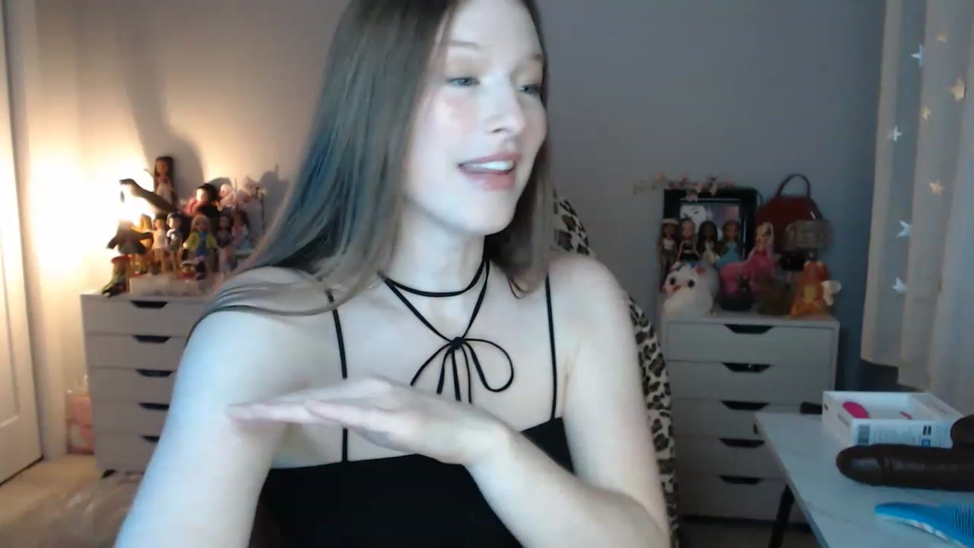 Gallery image thumbnail from GemmaMinx's myfreecams stream on, 01/26/2023, 23:08 image 9 of 20