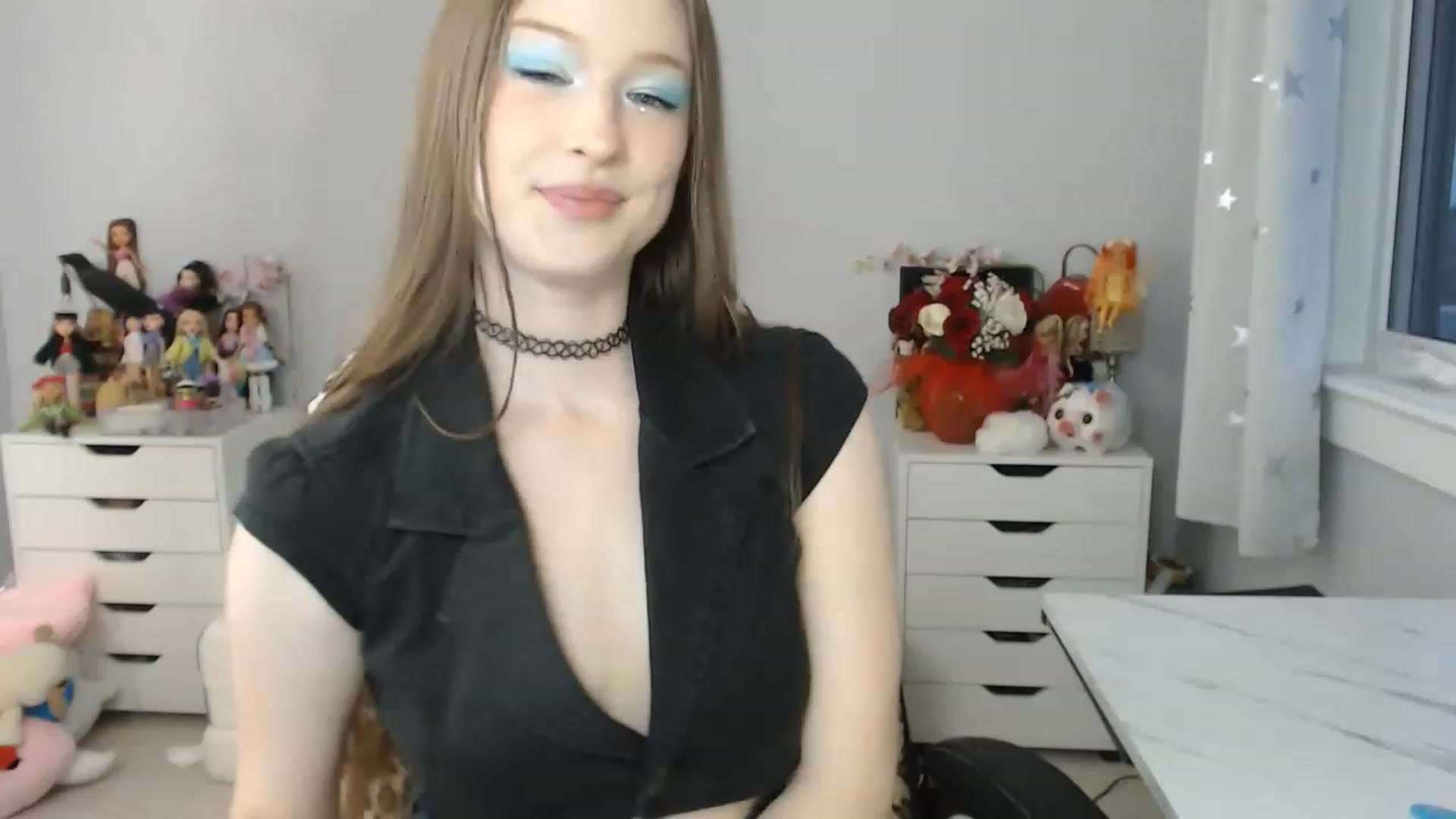 Gallery image thumbnail from GemmaMinx's myfreecams stream on, 02/18/2023, 22:49 image 19 of 20