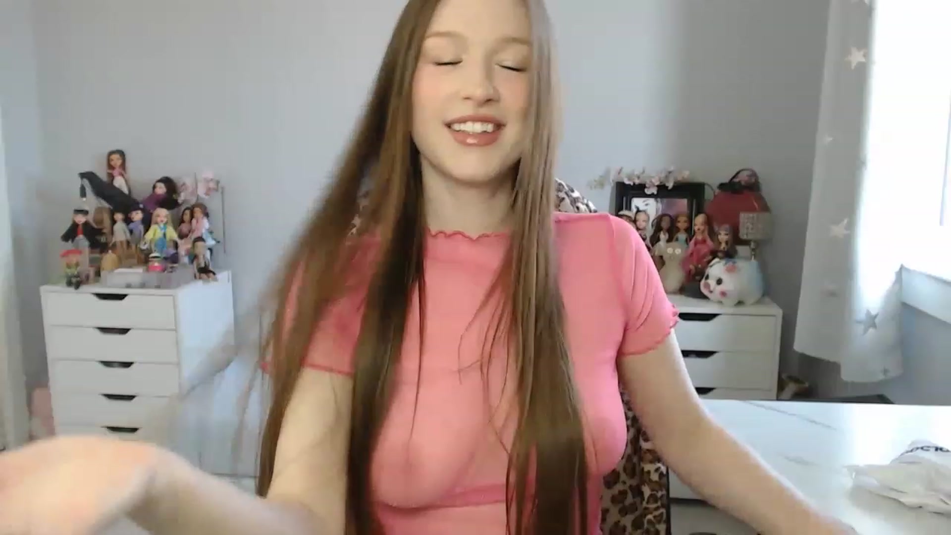 Gallery image thumbnail from GemmaMinx's myfreecams stream on, 04/14/2023, 17:27 image 16 of 20