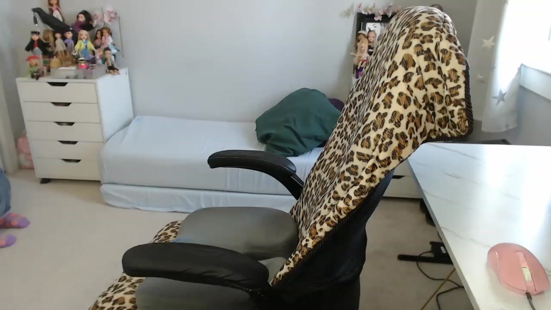 Gallery image thumbnail from GemmaMinx's myfreecams stream on, 04/14/2023, 17:27 image 13 of 20