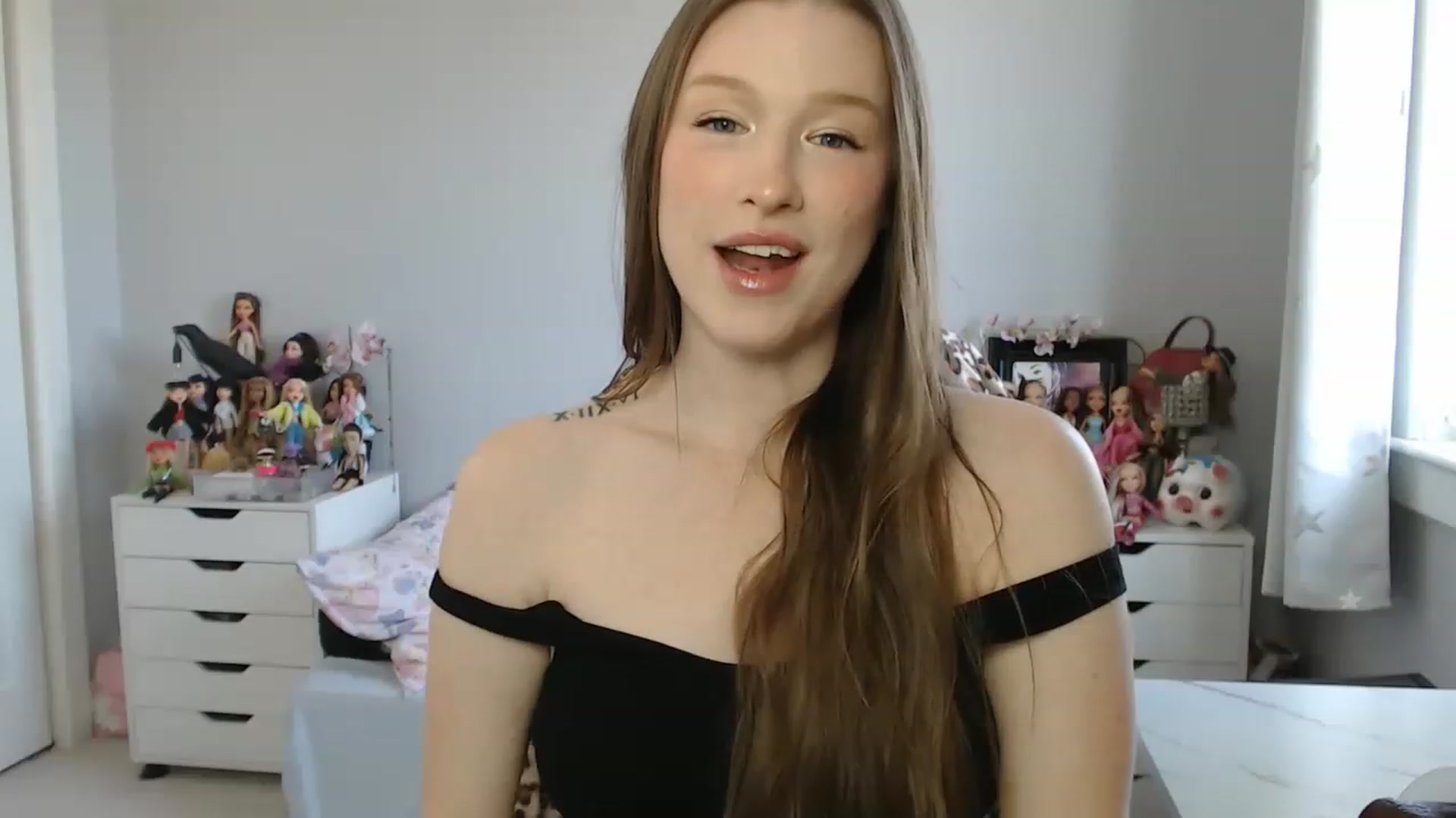 Gallery image thumbnail from GemmaMinx's myfreecams stream on, 05/26/2023, 17:57 image 8 of 20