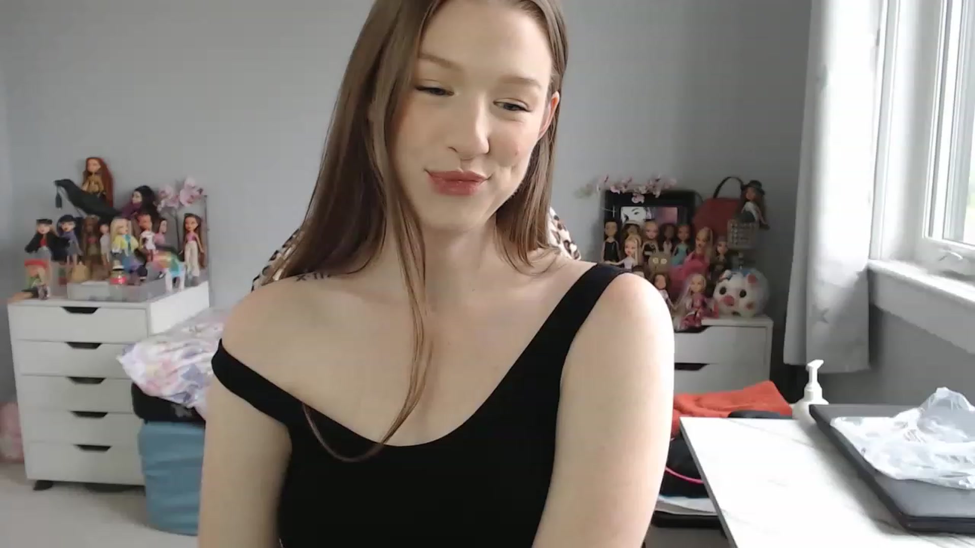 Gallery image thumbnail from GemmaMinx's myfreecams stream on, 06/14/2023, 18:04 image 4 of 20