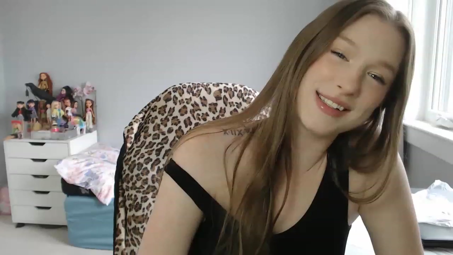 Gallery image thumbnail from GemmaMinx's myfreecams stream on, 06/14/2023, 18:04 image 15 of 20