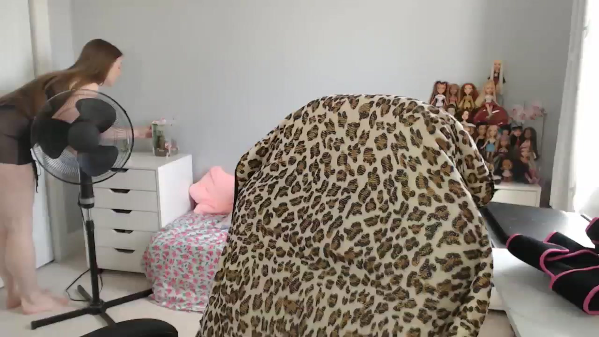 Gallery image thumbnail from GemmaMinx's myfreecams stream on, 07/22/2023, 18:54 image 18 of 20