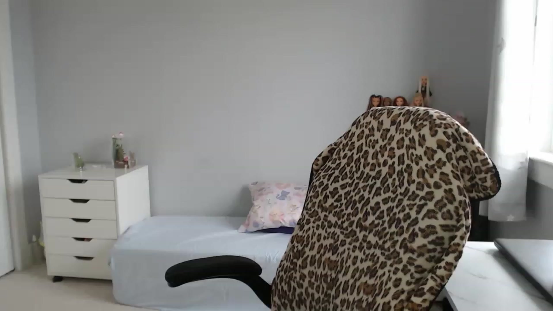 Gallery image thumbnail from GemmaMinx's myfreecams stream on, 07/27/2023, 18:51 image 14 of 20