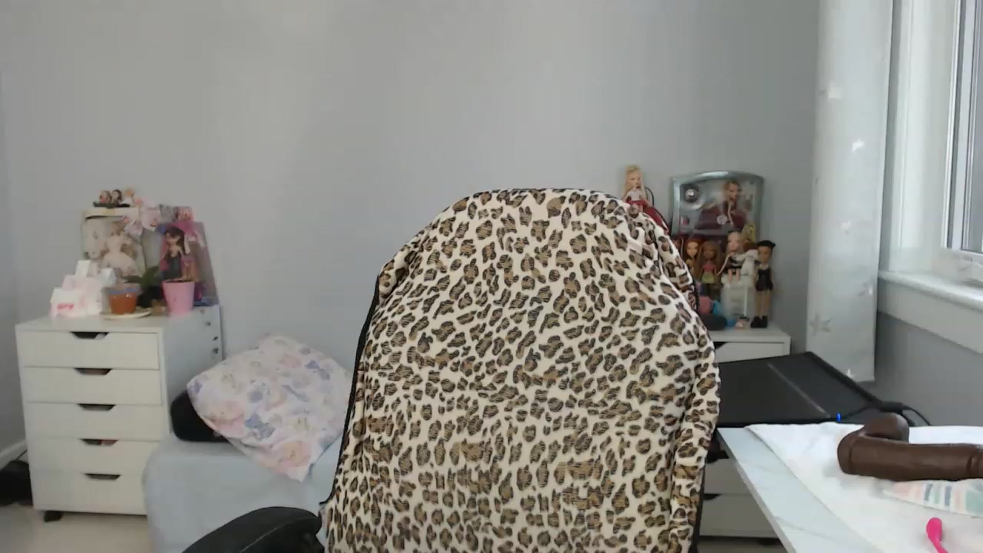 Gallery image thumbnail from GemmaMinx's myfreecams stream on, 08/10/2023, 19:23 image 20 of 20
