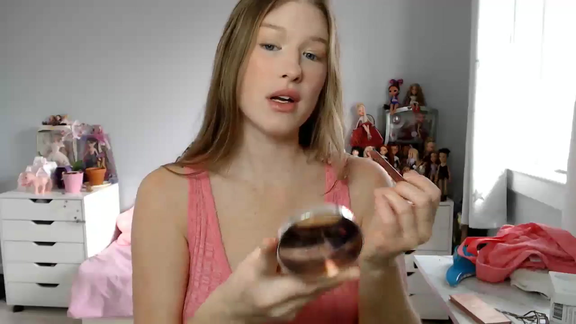 Gallery image thumbnail from GemmaMinx's myfreecams stream on, 09/14/2023, 18:15 image 16 of 20
