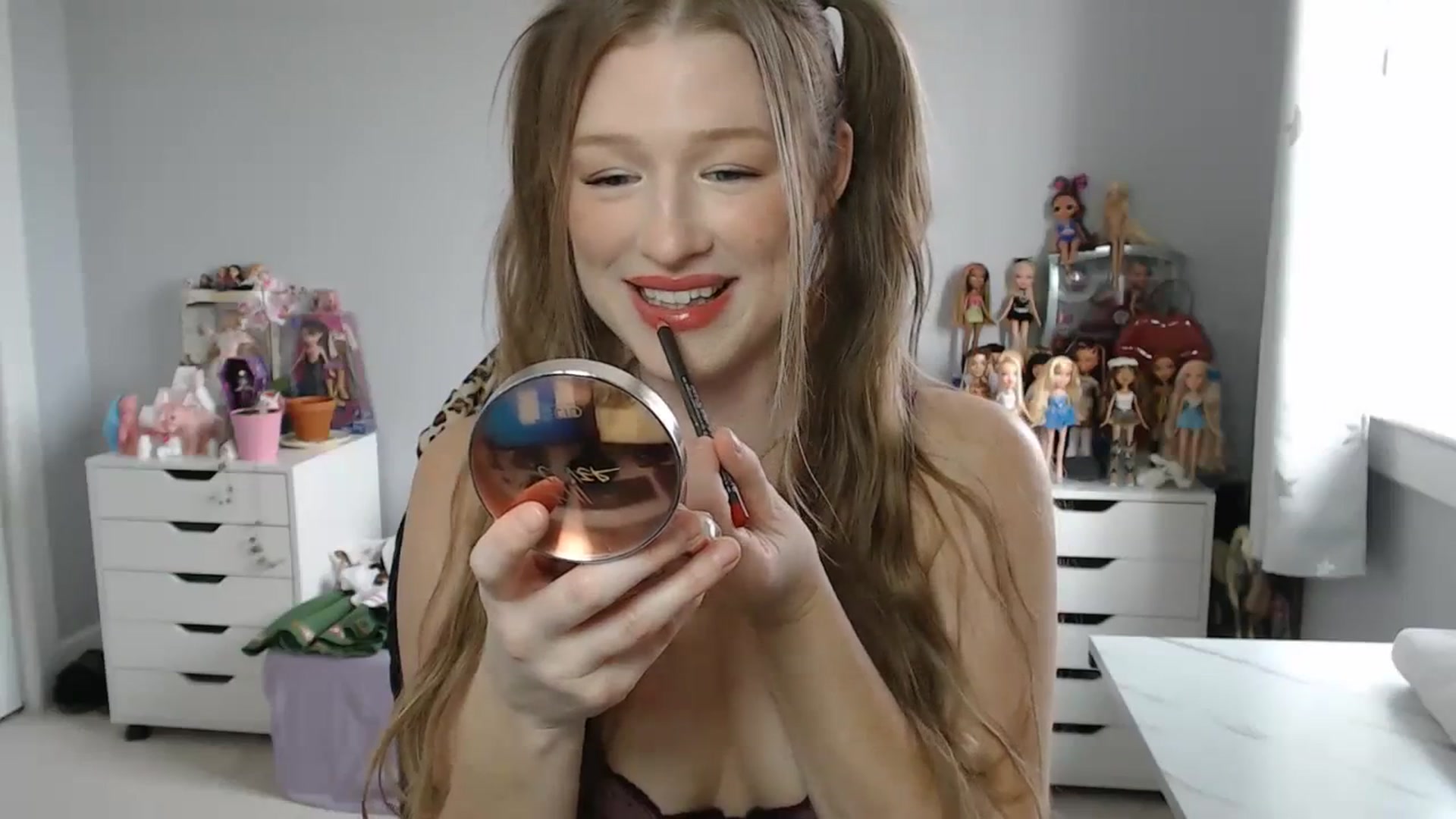 Gallery image thumbnail from GemmaMinx's myfreecams stream on, 09/26/2023, 16:26 image 16 of 20