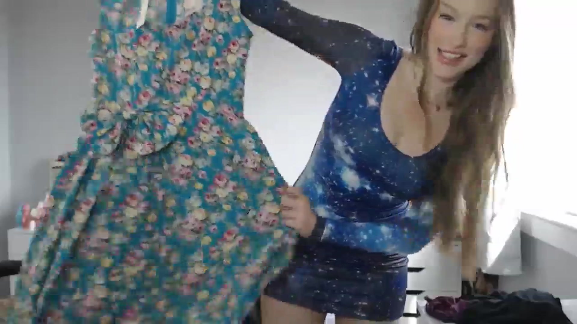 Gallery image thumbnail from GemmaMinx's myfreecams stream on, 09/26/2023, 19:05 image 2 of 20