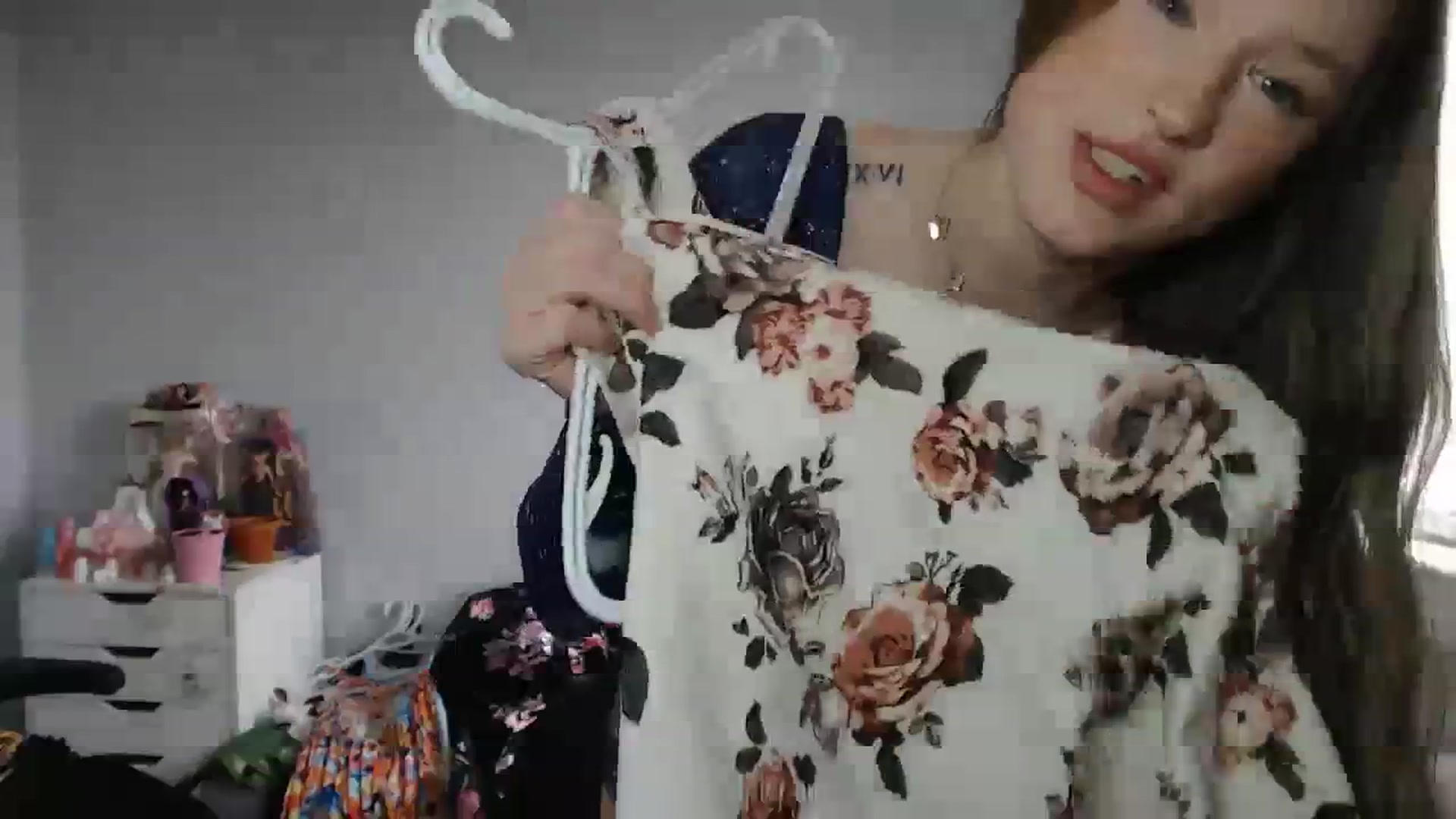 Gallery image thumbnail from GemmaMinx's myfreecams stream on, 09/26/2023, 19:05 image 3 of 20