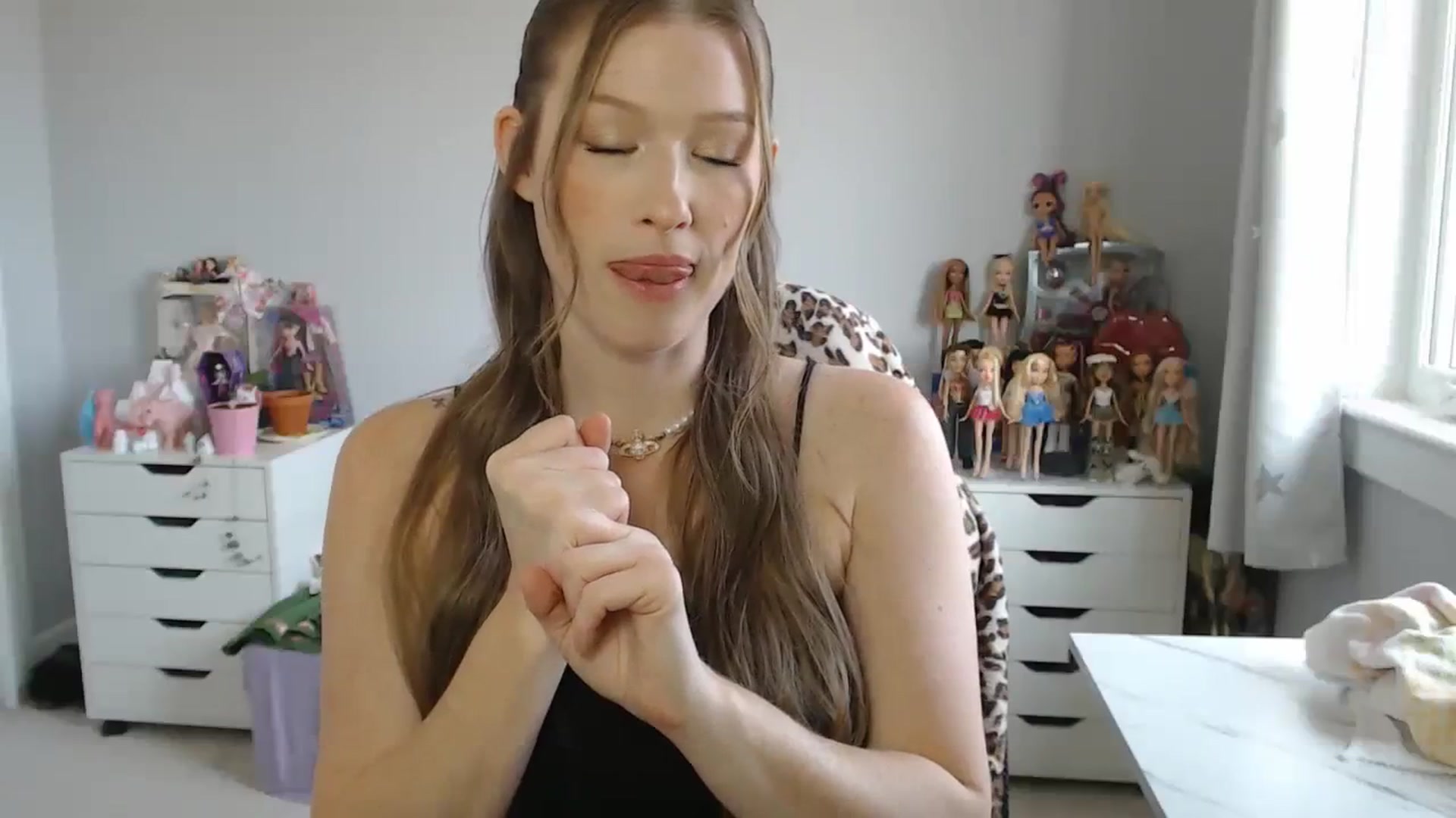 Gallery image thumbnail from GemmaMinx's myfreecams stream on, 09/27/2023, 17:44 image 7 of 20