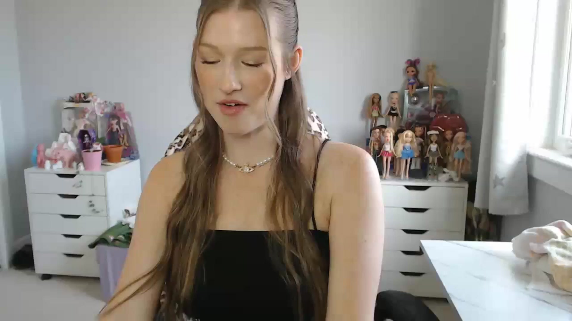 Gallery image thumbnail from GemmaMinx's myfreecams stream on, 09/27/2023, 17:44 image 1 of 20