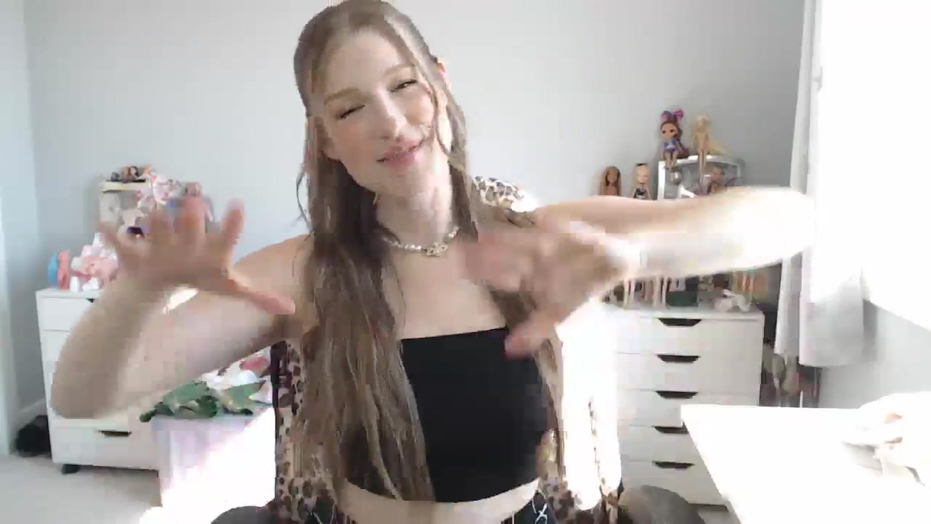 Gallery image thumbnail from GemmaMinx's myfreecams stream on, 09/27/2023, 19:13 image 12 of 20