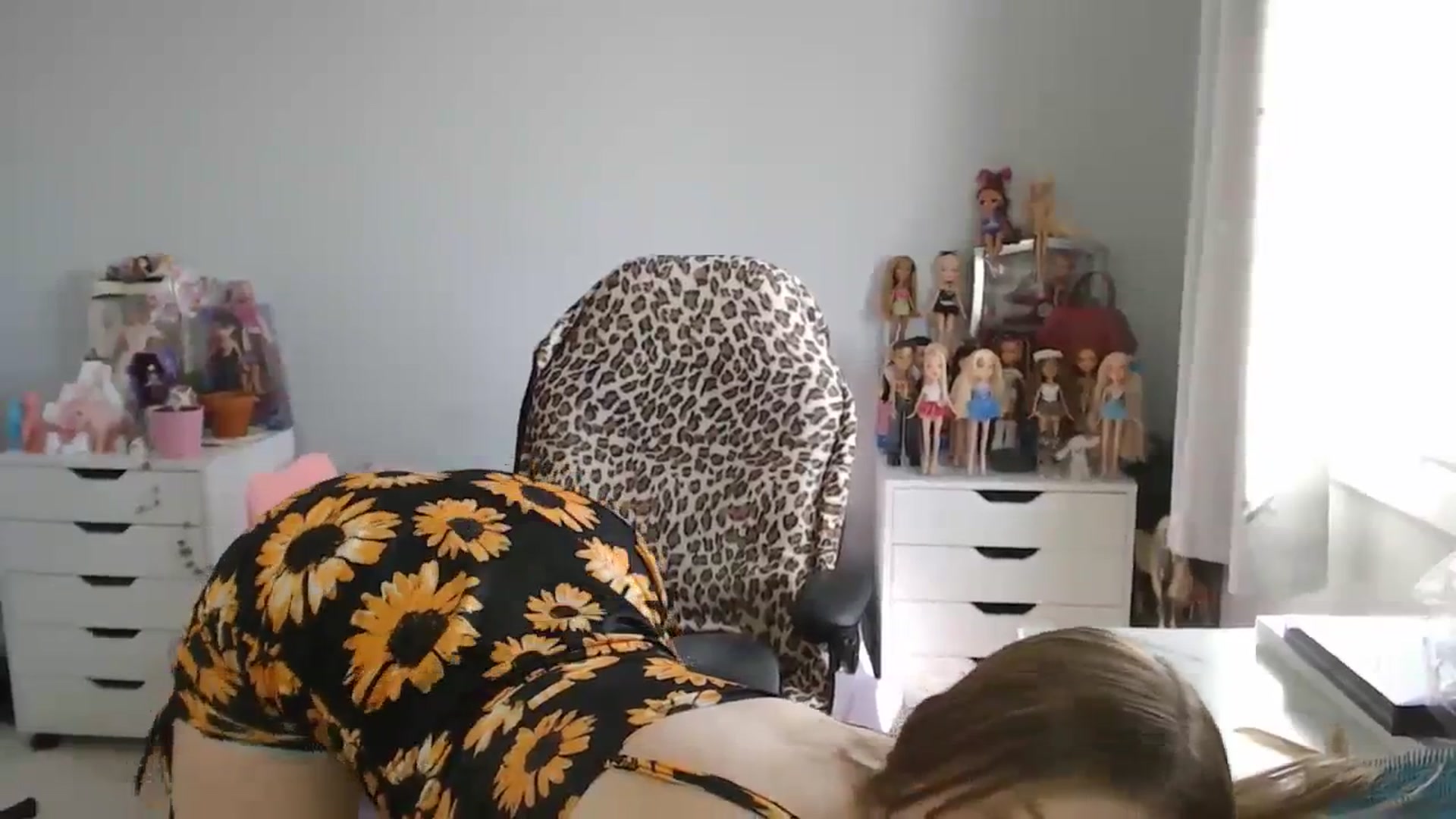 Gallery image thumbnail from GemmaMinx's myfreecams stream on, 09/30/2023, 19:03 image 4 of 20