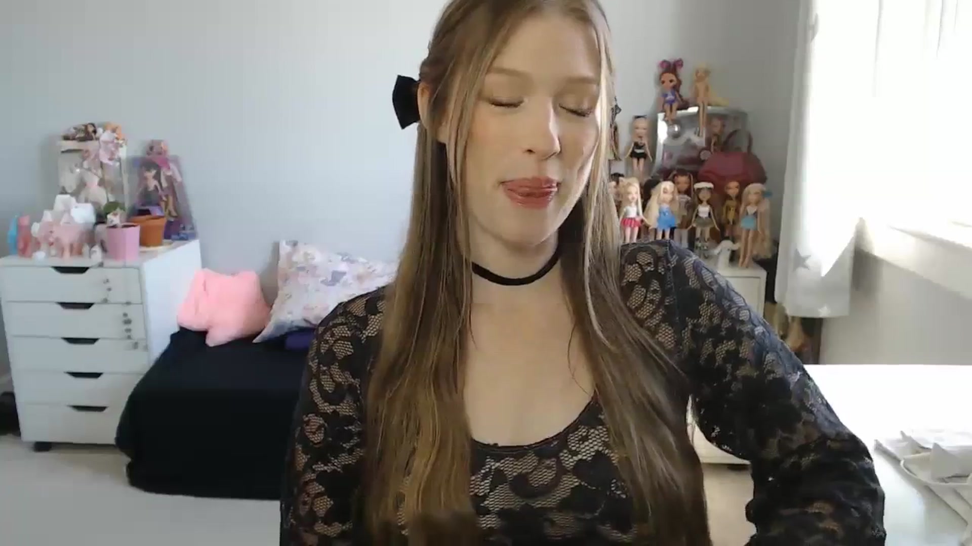 Gallery image thumbnail from GemmaMinx's myfreecams stream on, 10/12/2023, 17:03 image 16 of 20