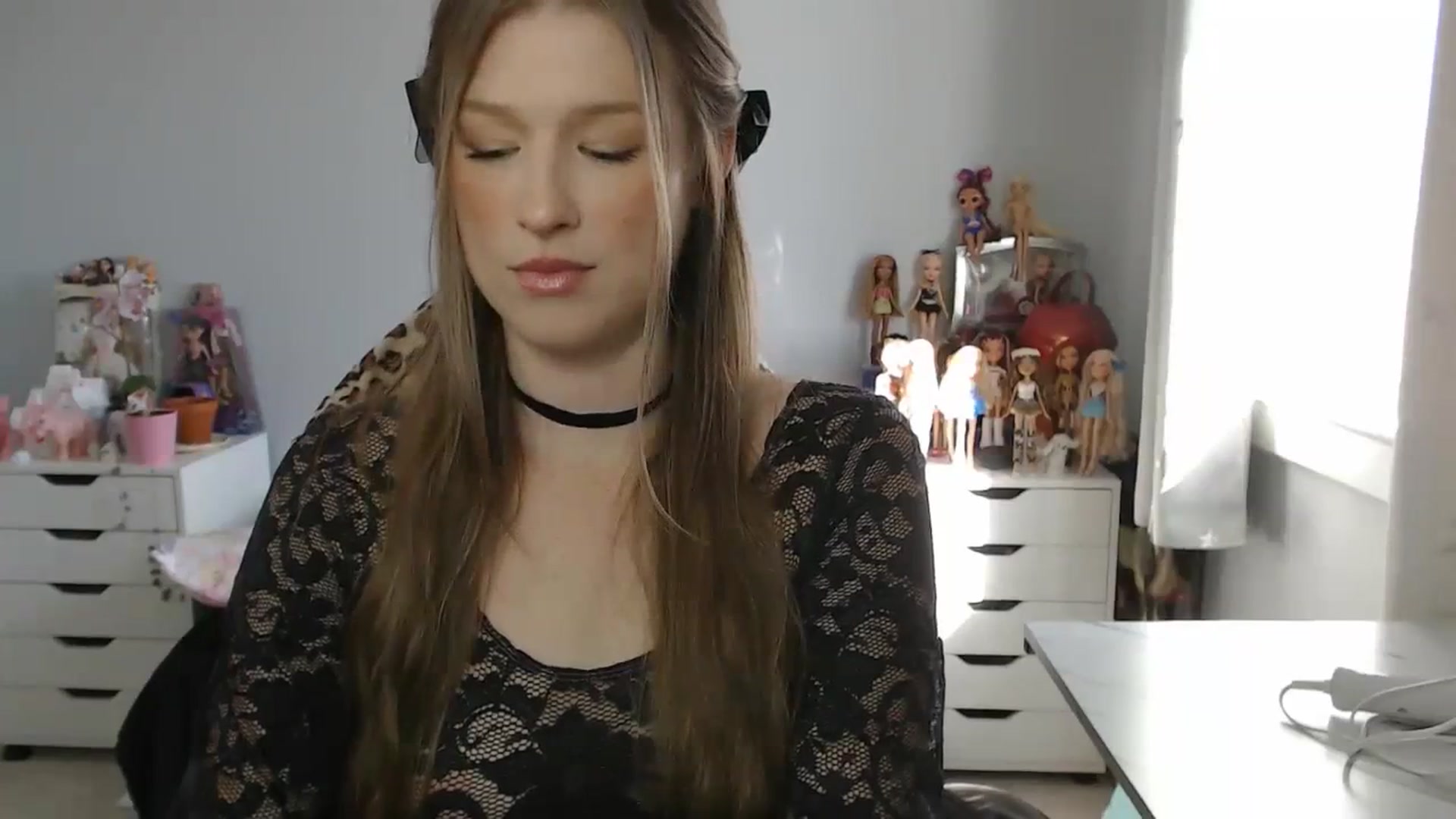 Gallery image thumbnail from GemmaMinx's myfreecams stream on, 10/12/2023, 18:02 image 11 of 20