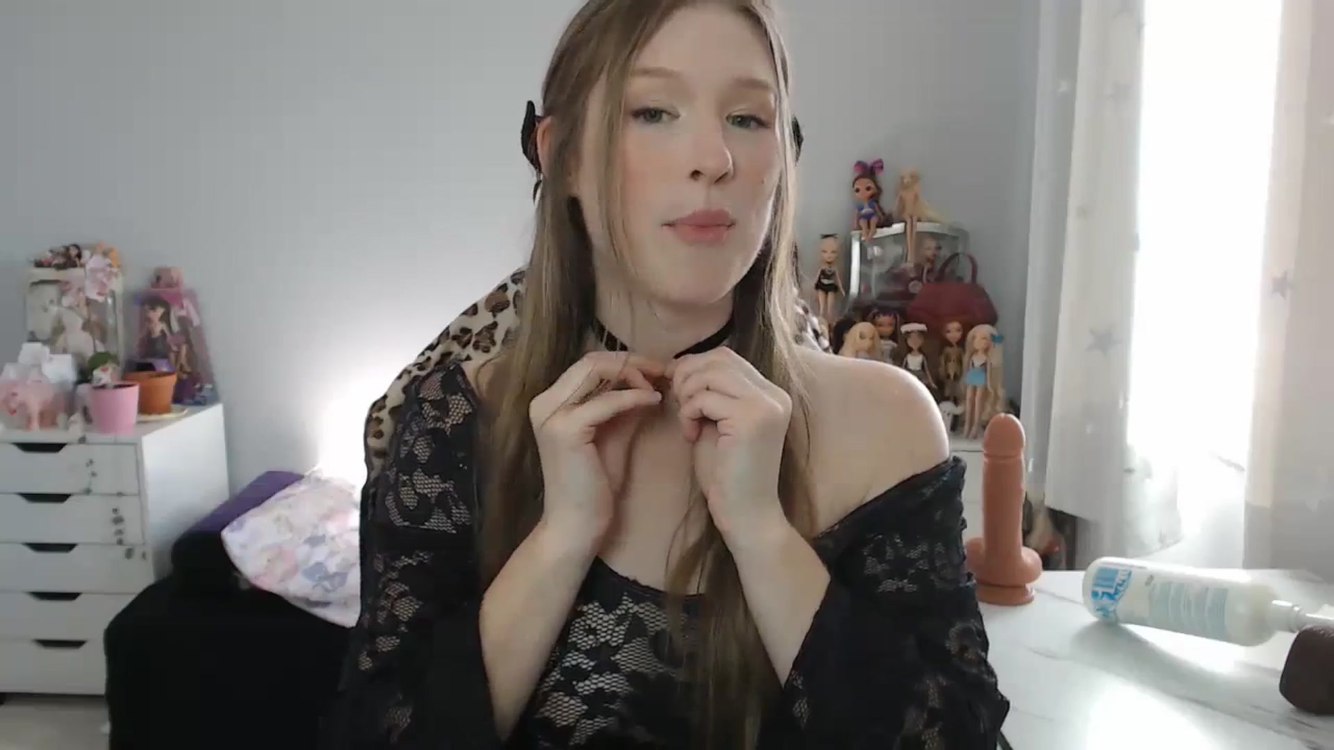 Gallery image thumbnail from GemmaMinx's myfreecams stream on, 10/12/2023, 19:25 image 3 of 20