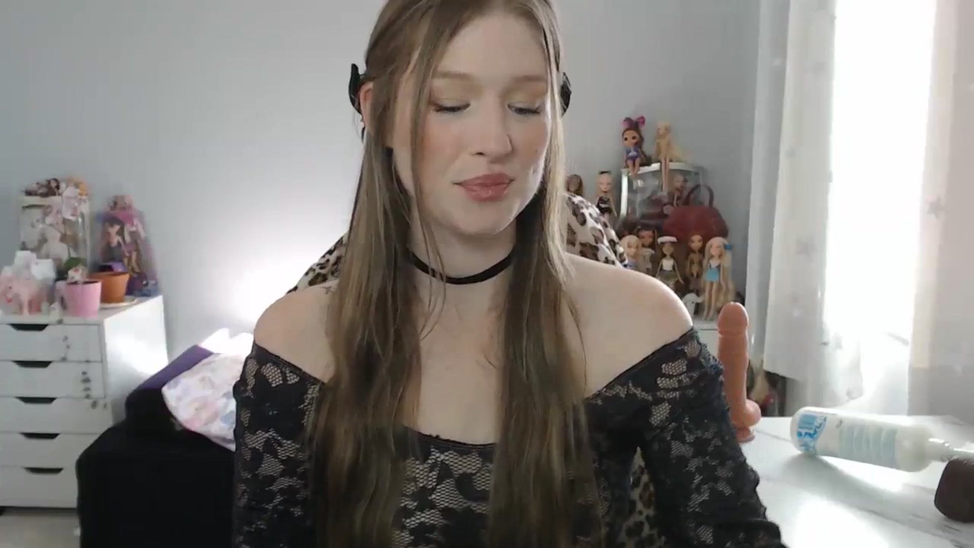 Gallery image thumbnail from GemmaMinx's myfreecams stream on, 10/12/2023, 19:25 image 6 of 20