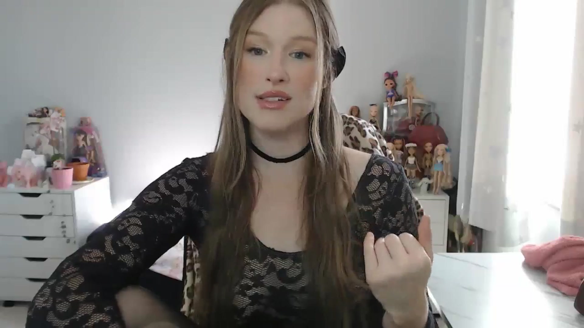 Gallery image thumbnail from GemmaMinx's myfreecams stream on, 10/12/2023, 19:25 image 8 of 20