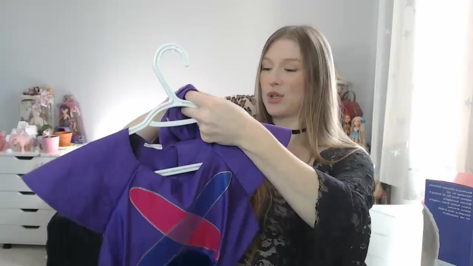 Gallery image thumbnail from GemmaMinx's myfreecams stream on, 10/12/2023, 19:25 image 16 of 20