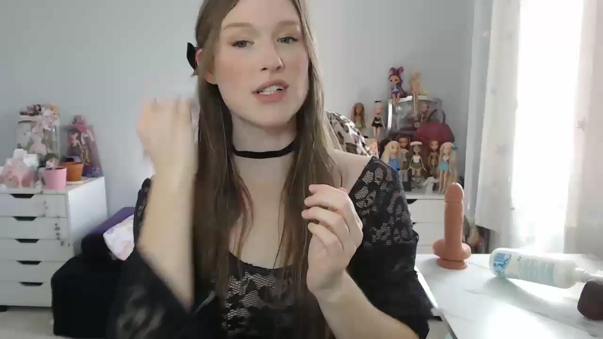 Gallery image thumbnail from GemmaMinx's myfreecams stream on, 10/12/2023, 19:25 image 1 of 20