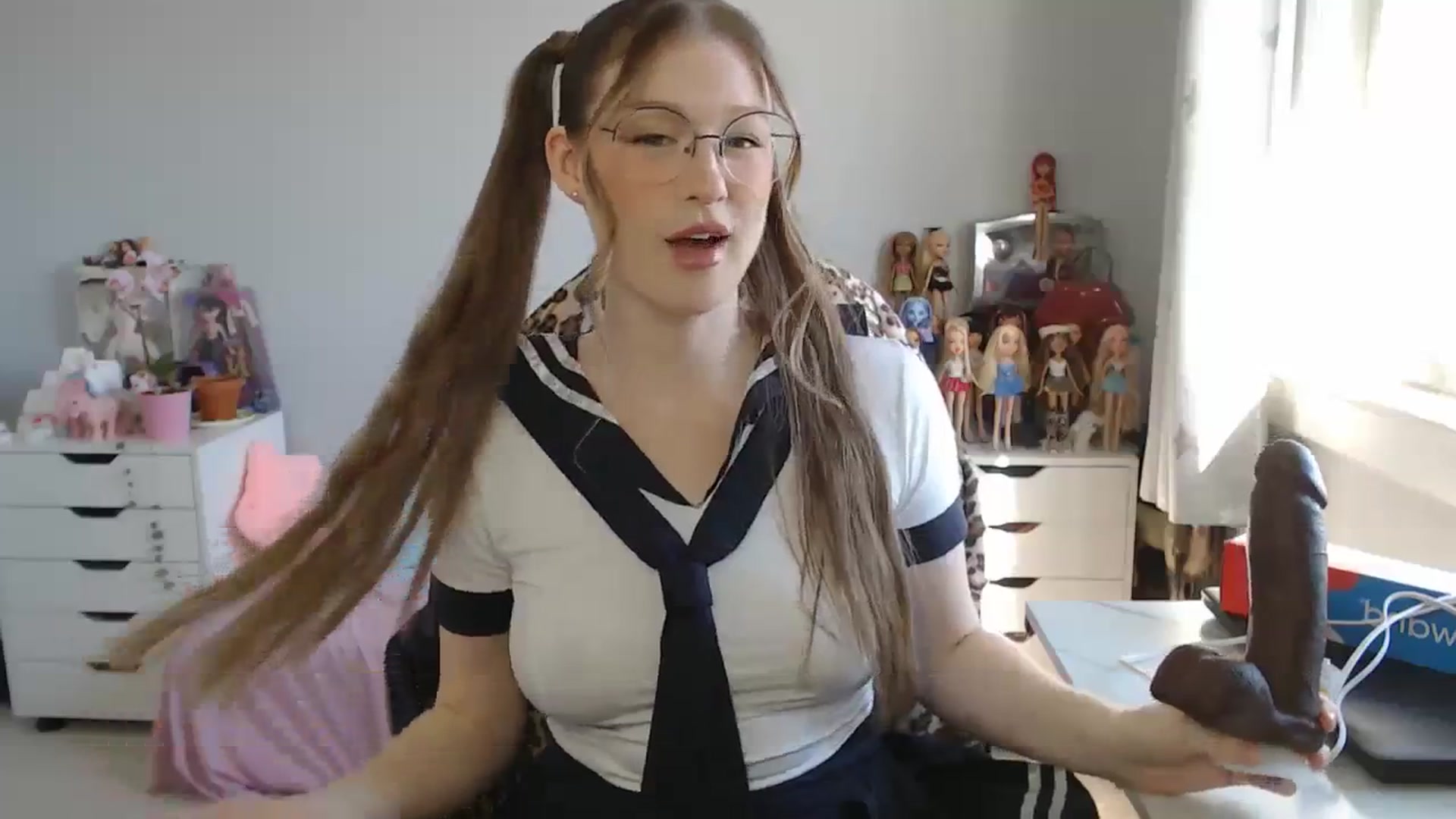 Gallery image thumbnail from GemmaMinx's myfreecams stream on, 10/23/2023, 17:07 image 12 of 20