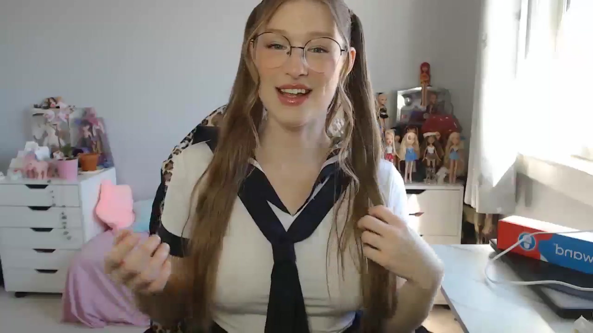 Gallery image thumbnail from GemmaMinx's myfreecams stream on, 10/23/2023, 17:07 image 8 of 20
