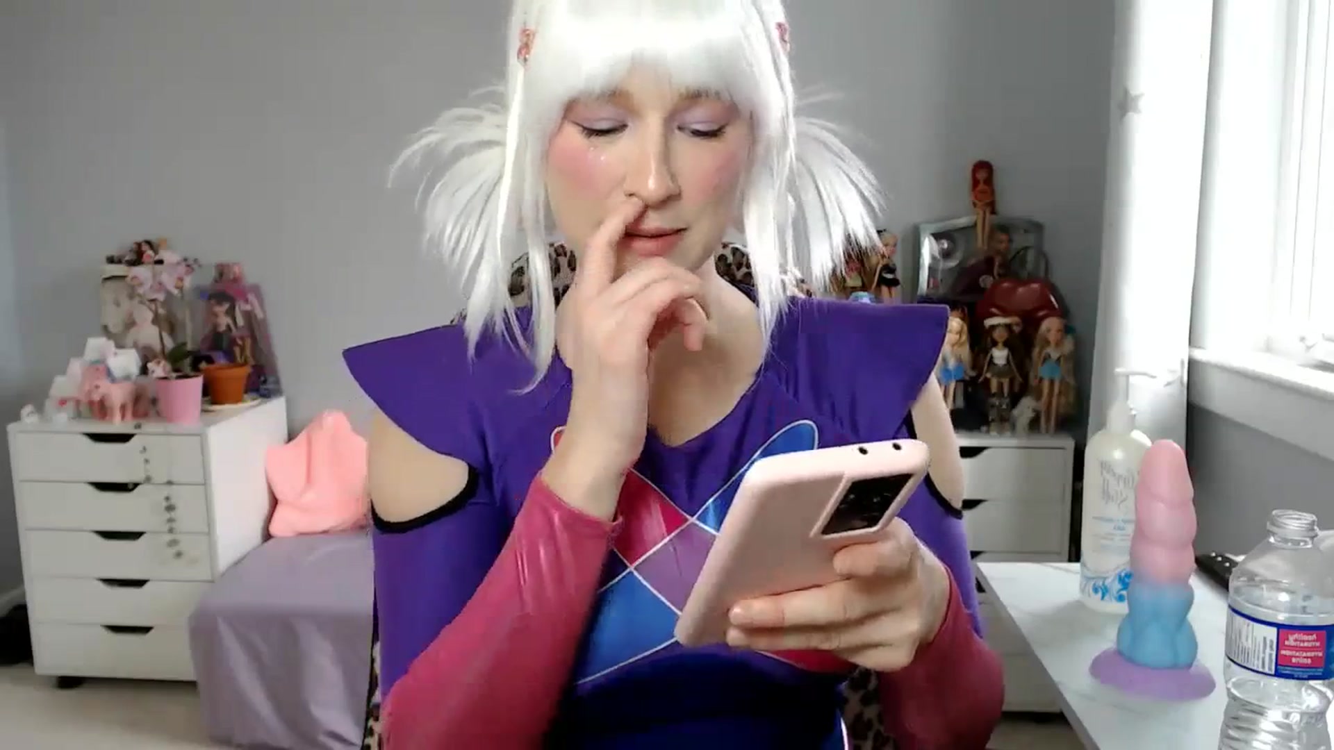Gallery image thumbnail from GemmaMinx's myfreecams stream on, 10/25/2023, 18:20 image 11 of 20