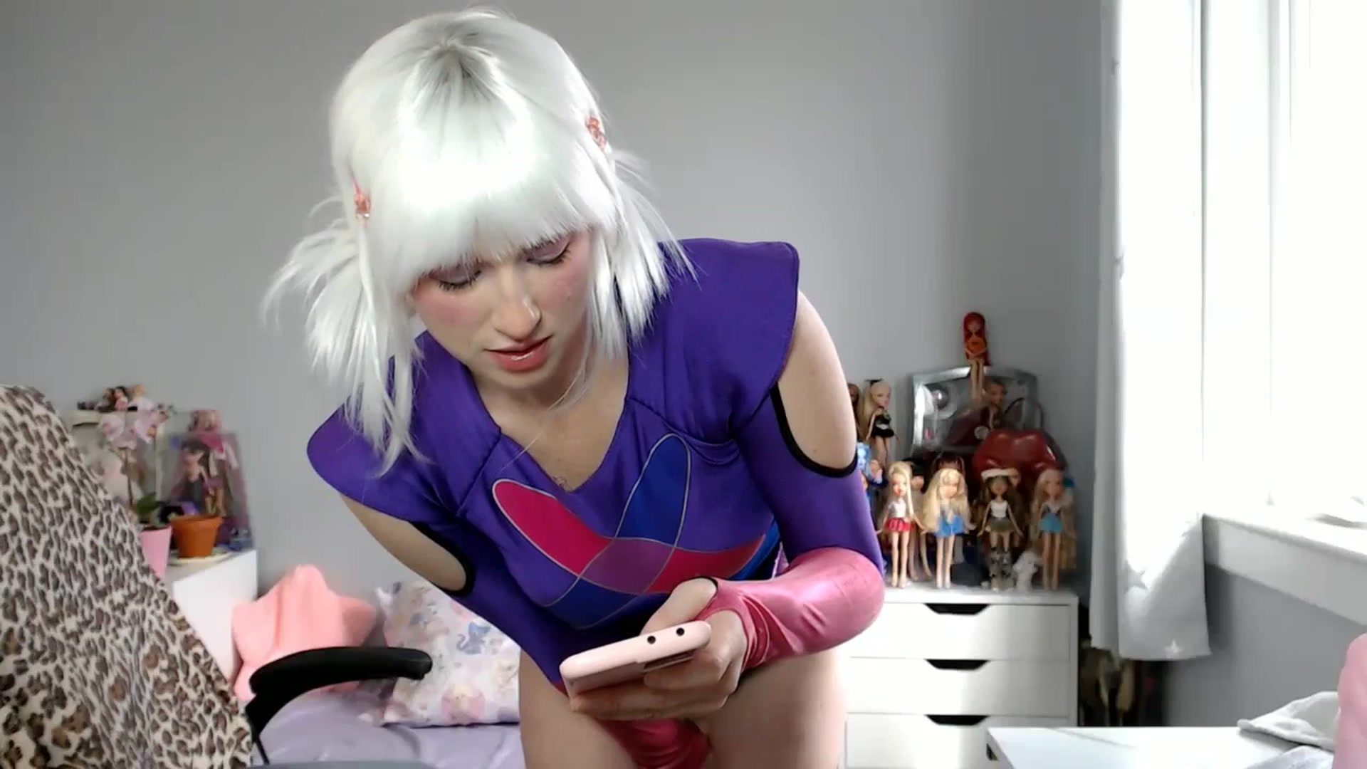 Gallery image thumbnail from GemmaMinx's myfreecams stream on, 10/25/2023, 18:20 image 6 of 20