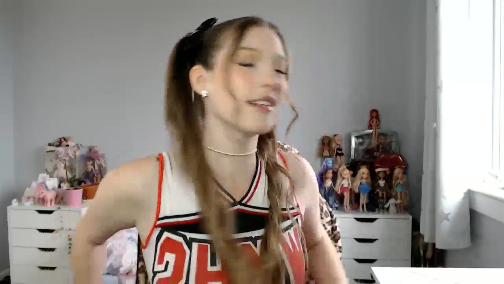 Gallery image thumbnail from GemmaMinx's myfreecams stream on, 10/31/2023, 16:38 image 14 of 20