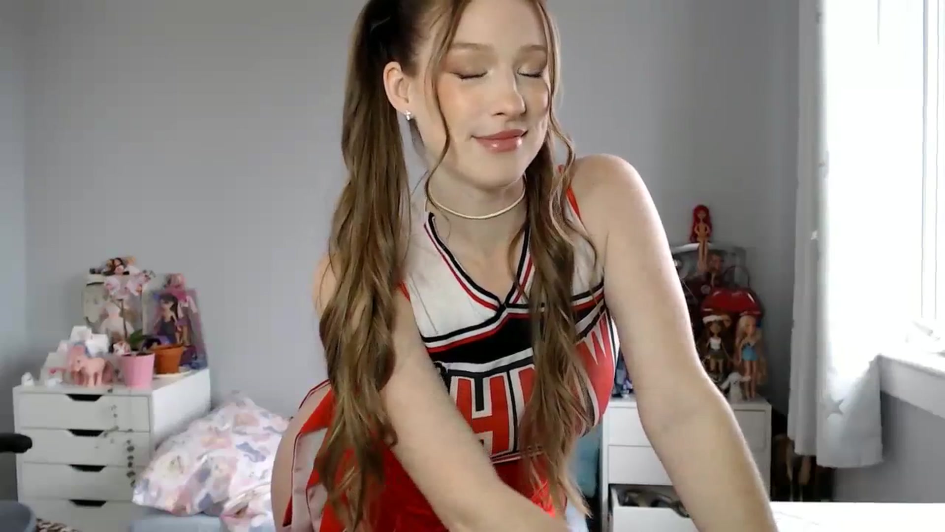 Gallery image thumbnail from GemmaMinx's myfreecams stream on, 10/31/2023, 16:38 image 6 of 20