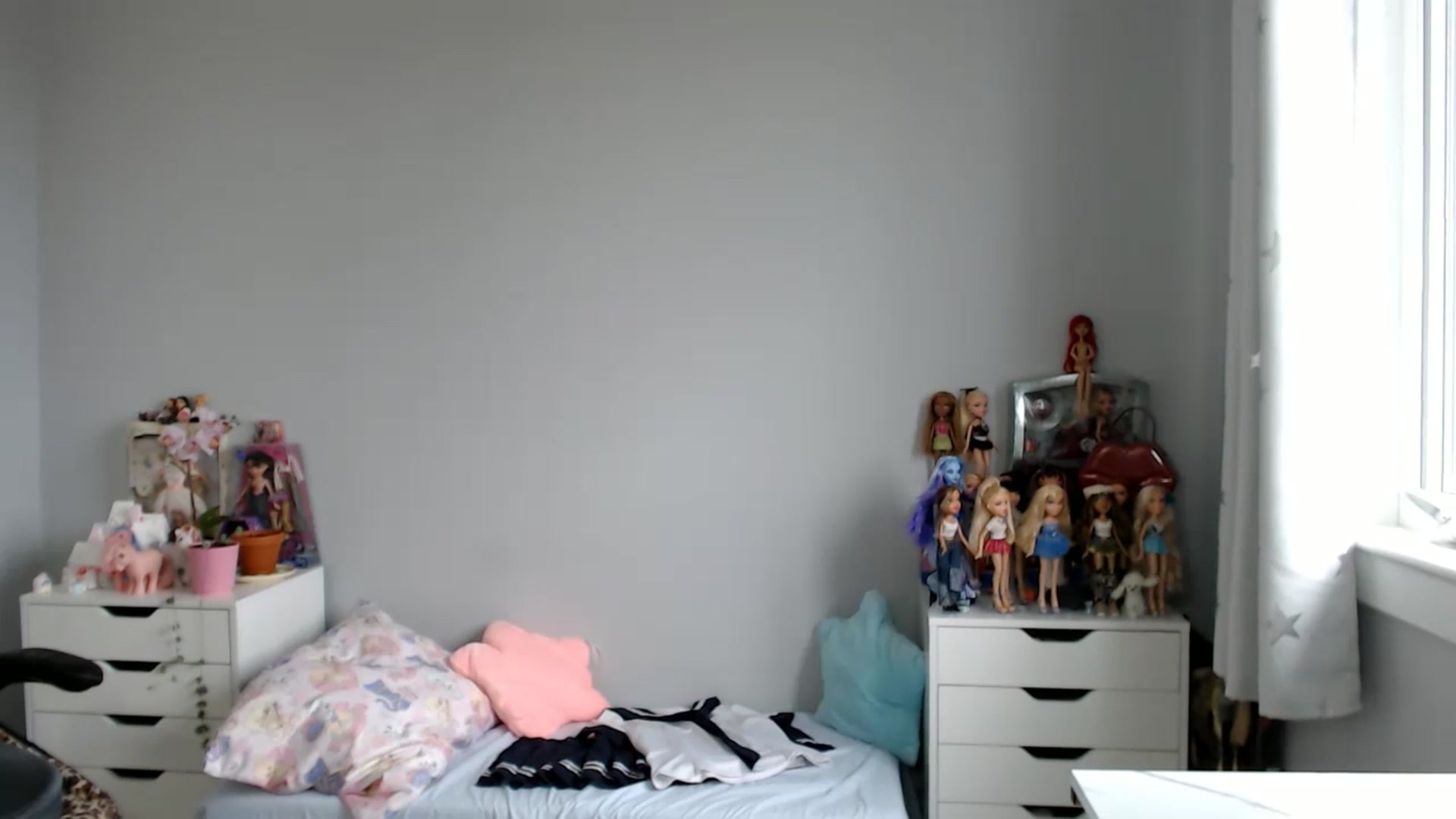 Gallery image thumbnail from GemmaMinx's myfreecams stream on, 10/31/2023, 16:38 image 13 of 20