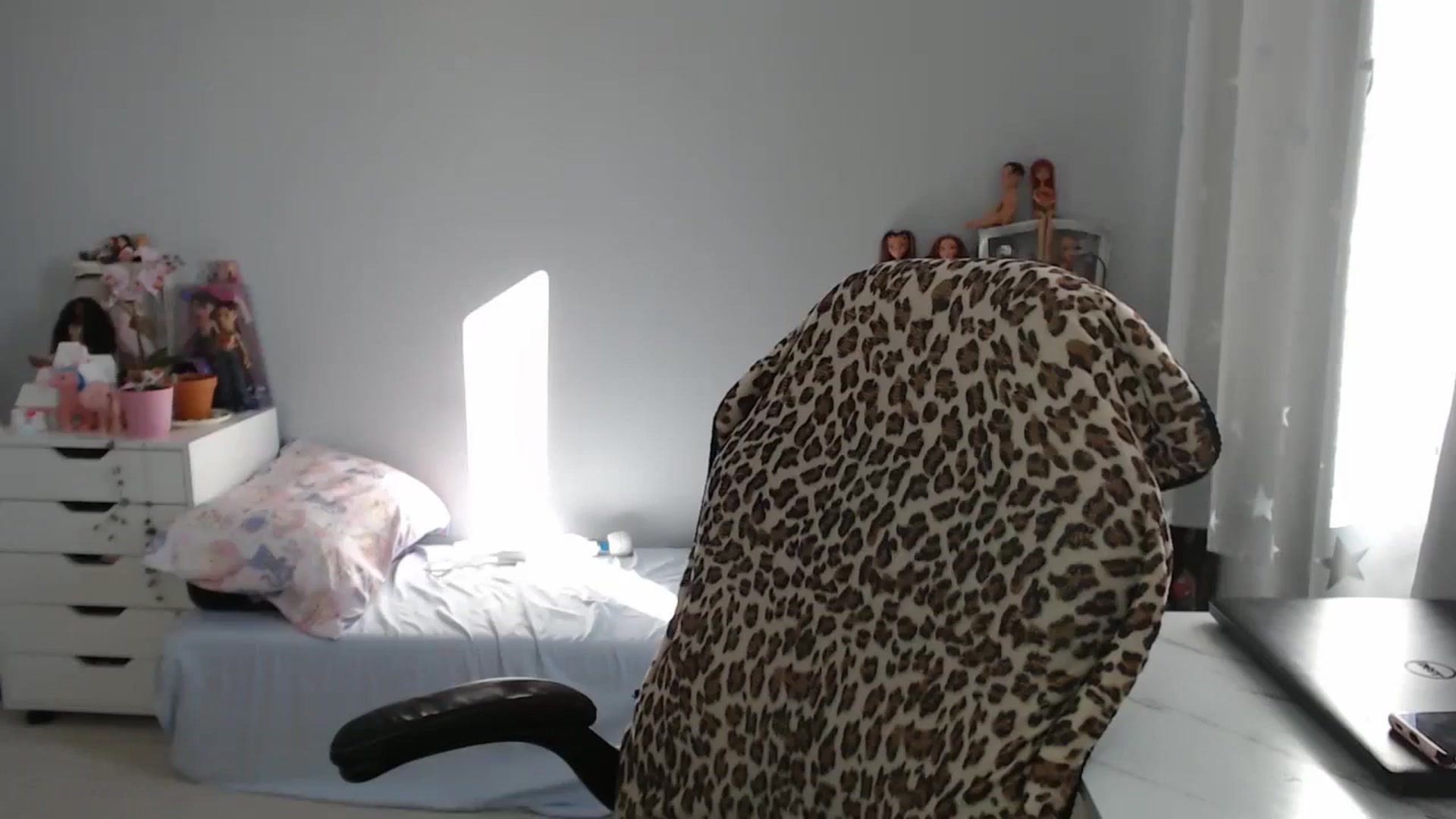 Gallery image thumbnail from GemmaMinx's myfreecams stream on, 11/20/2023, 18:17 image 19 of 20
