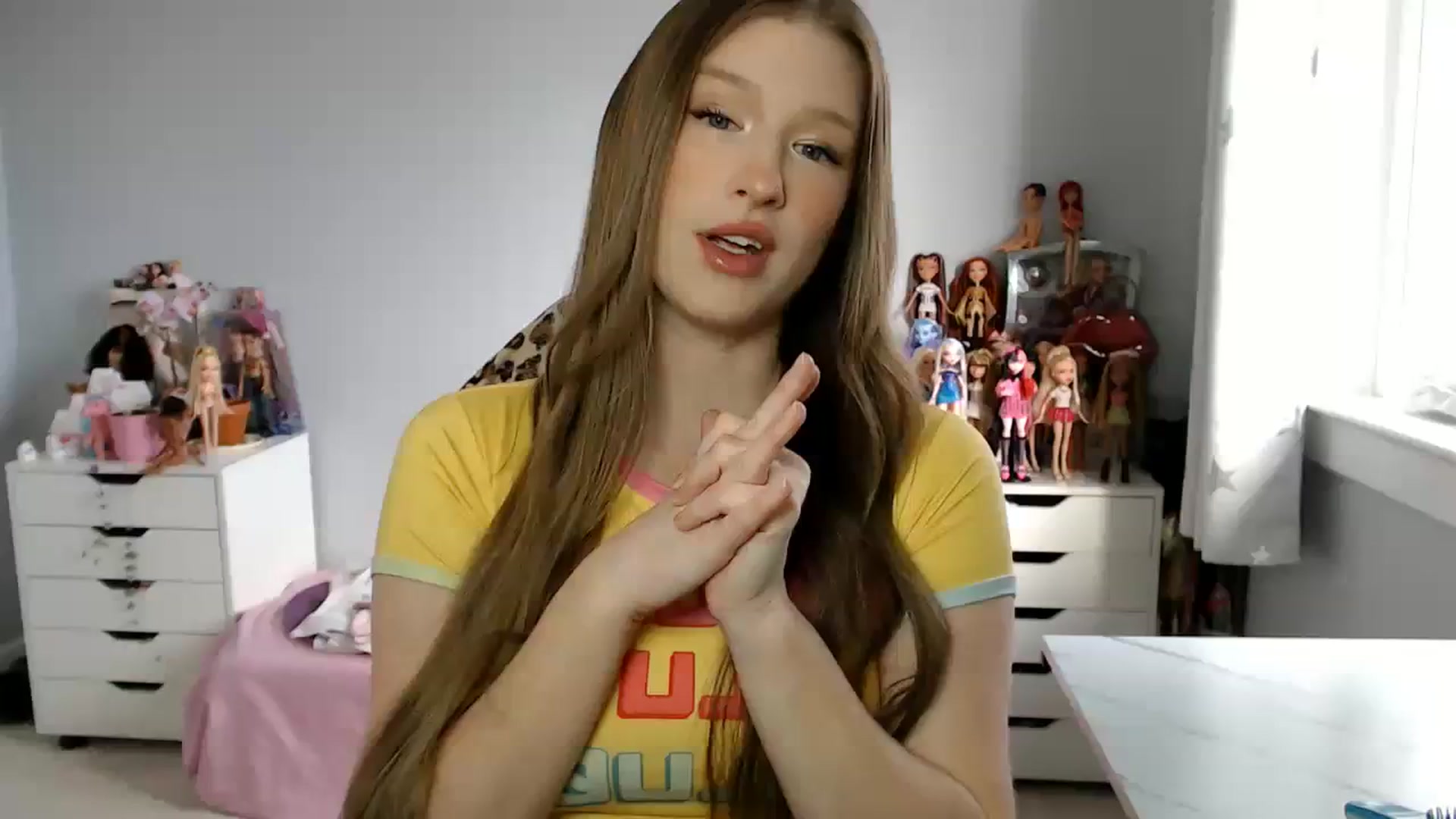 Gallery image thumbnail from GemmaMinx's myfreecams stream on, 12/06/2023, 16:41 image 4 of 20