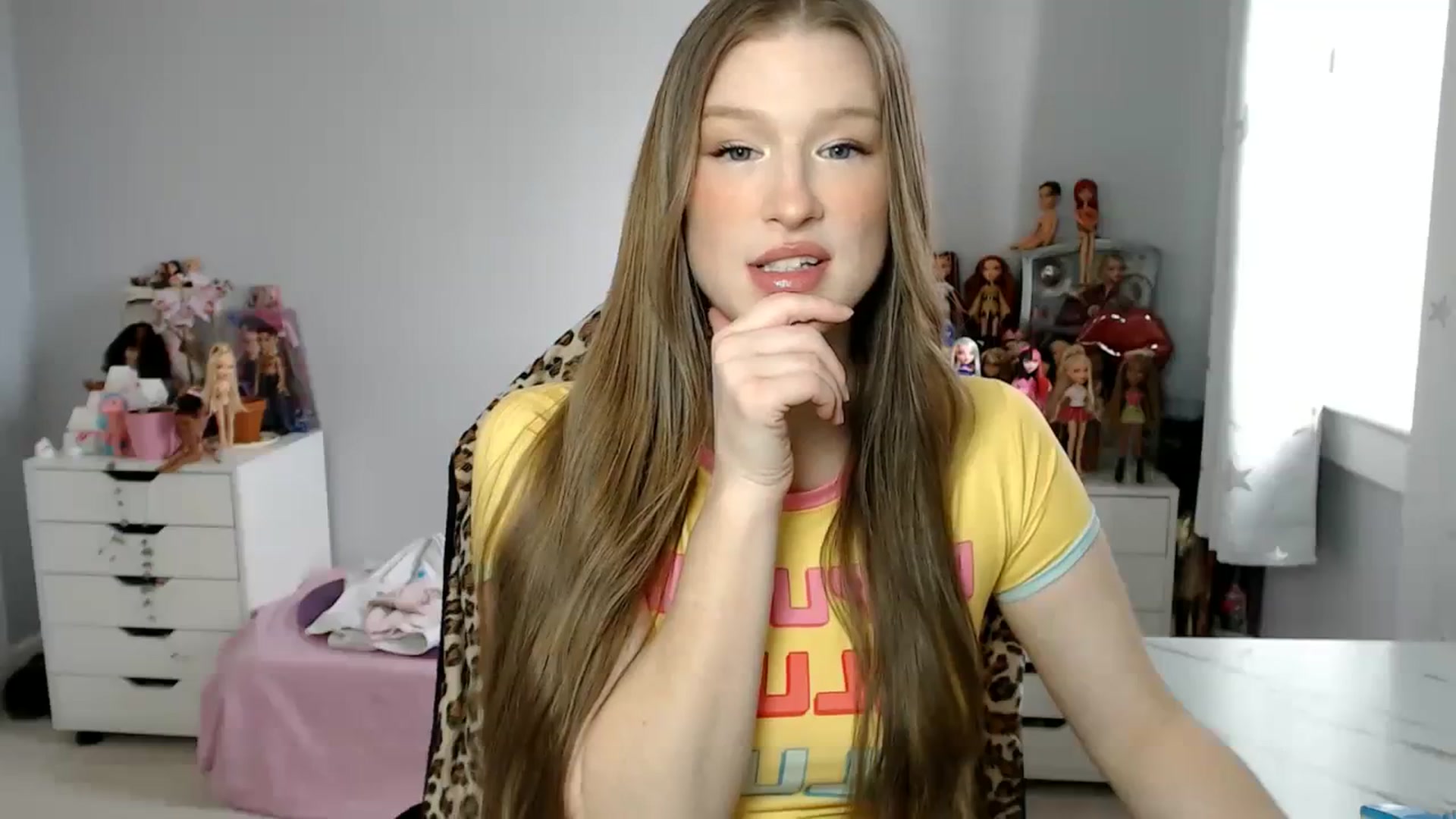Gallery image thumbnail from GemmaMinx's myfreecams stream on, 12/06/2023, 16:41 image 9 of 20