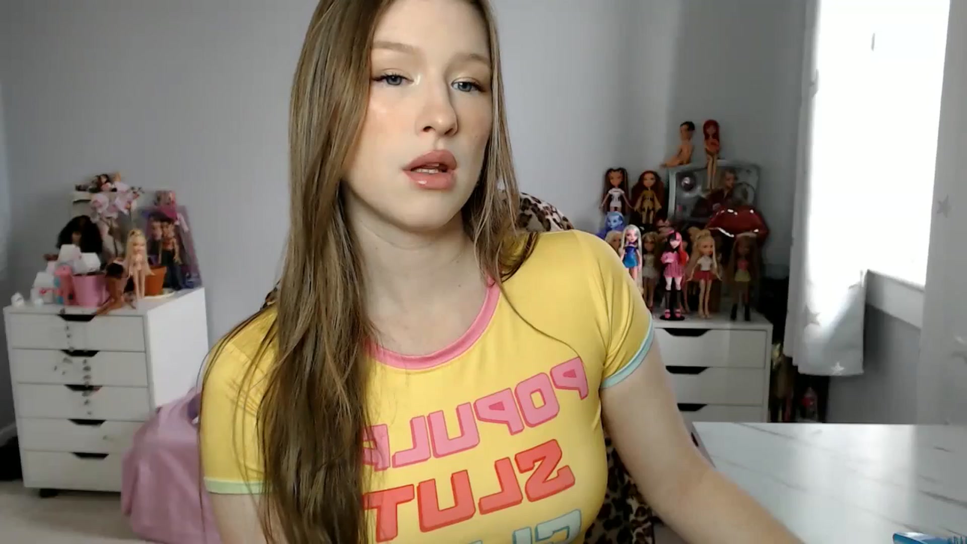 Gallery image thumbnail from GemmaMinx's myfreecams stream on, 12/06/2023, 16:41 image 7 of 20