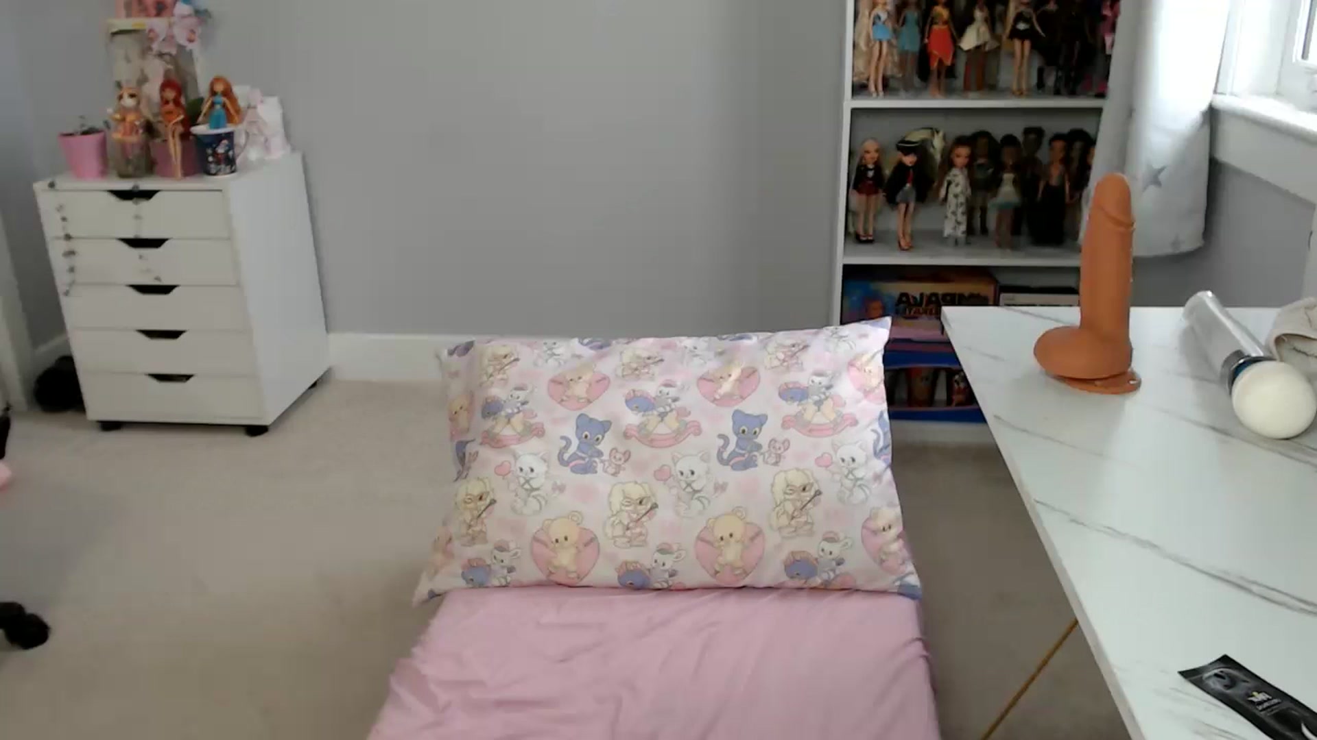 Gallery image thumbnail from GemmaMinx's myfreecams stream on, 01/23/2024, 20:13 image 6 of 20