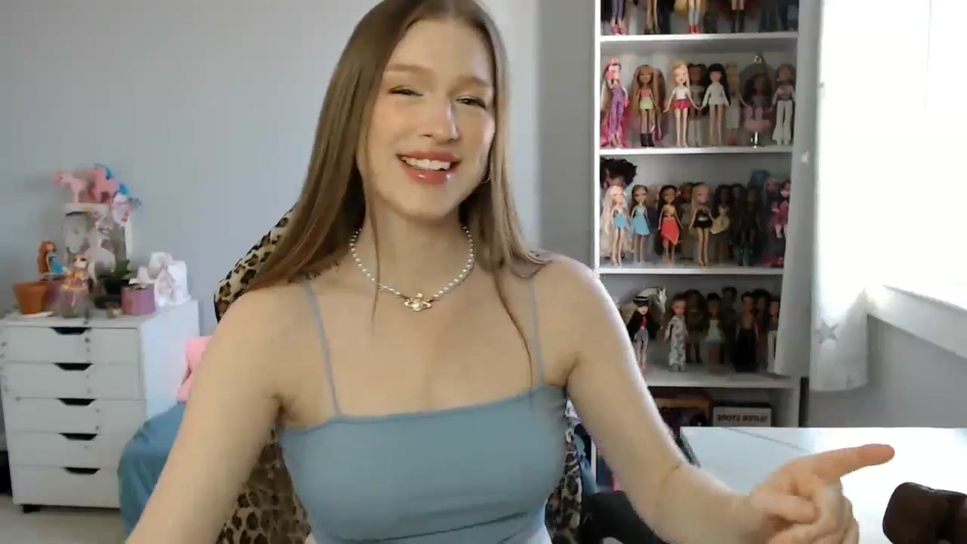 Gallery image thumbnail from GemmaMinx's myfreecams stream on, 02/26/2024, 18:07 image 2 of 20