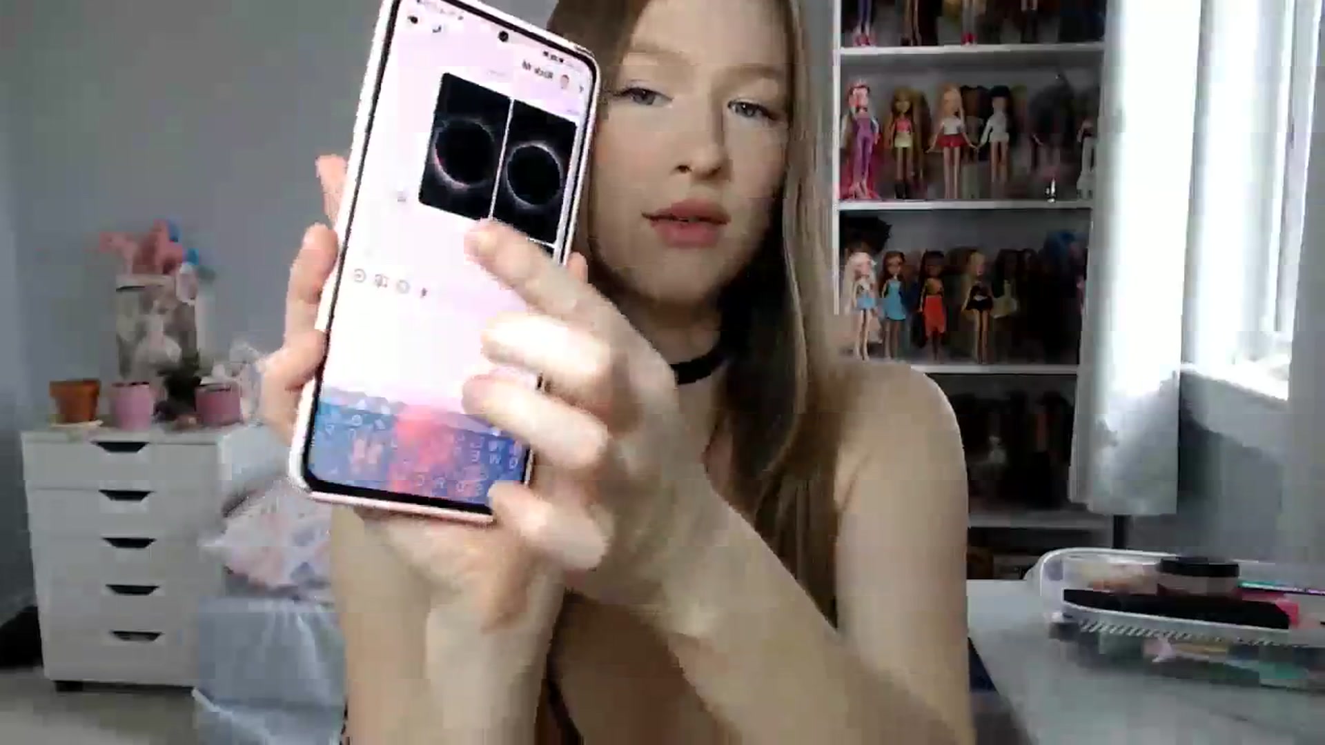 Gallery image thumbnail from GemmaMinx's myfreecams stream on, 04/10/2024, 16:56 image 7 of 20