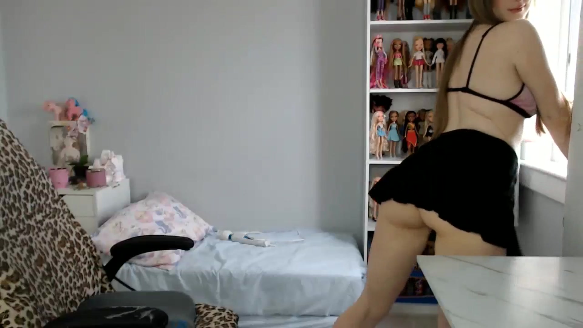 Gallery image thumbnail from GemmaMinx's myfreecams stream on, 04/10/2024, 16:56 image 12 of 20